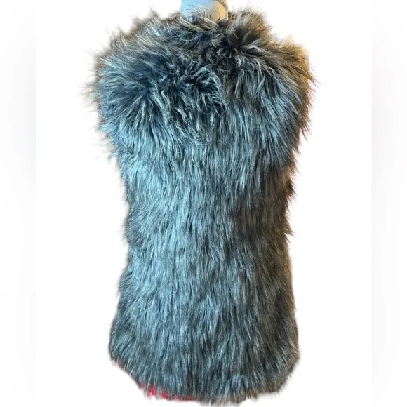 Nicole Miller Faux Fur Open Vest - Picture 2 of 7